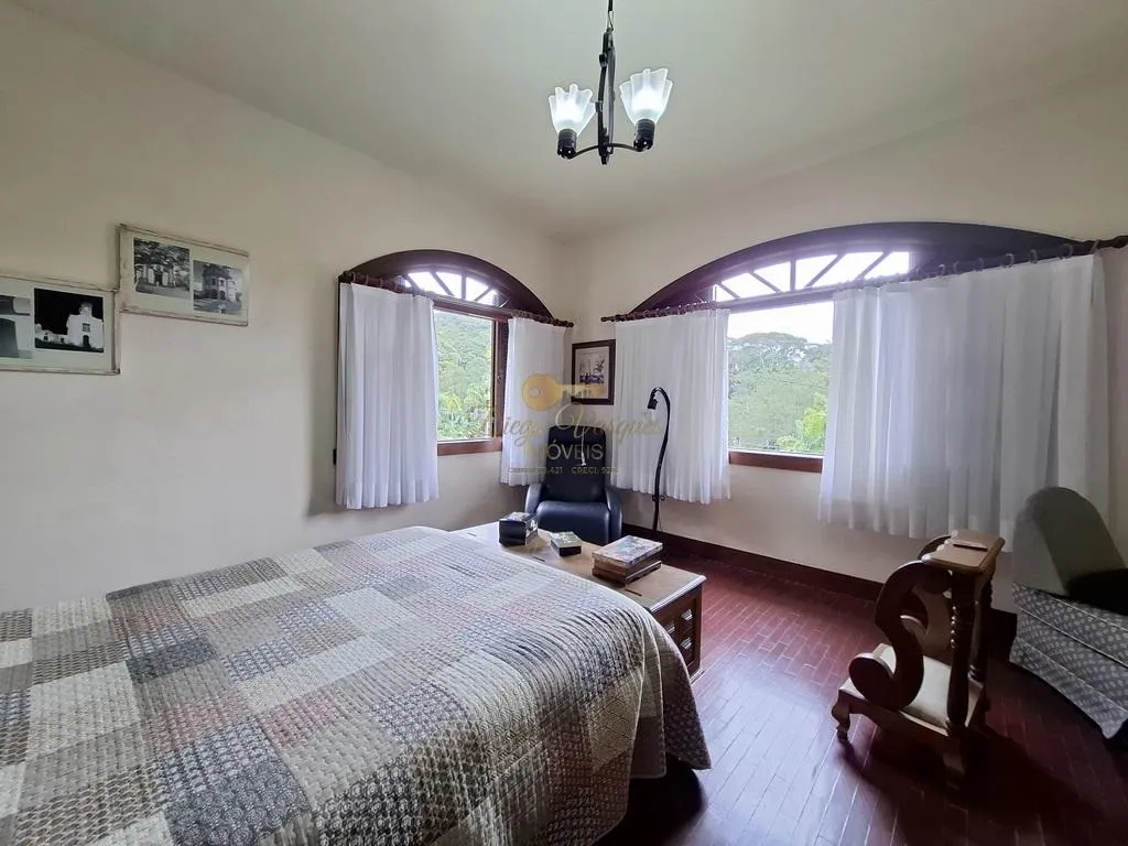 Imagem Casa em Condomínio para Venda em Teresópolis / RJ no bairro Albuquerque