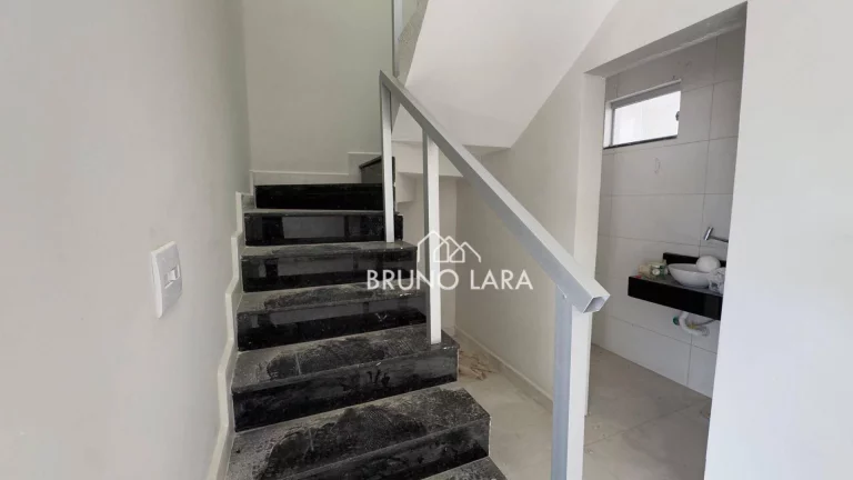 Imagem Casa a venda em Betim MG / Bairro Jardim Casa Branca