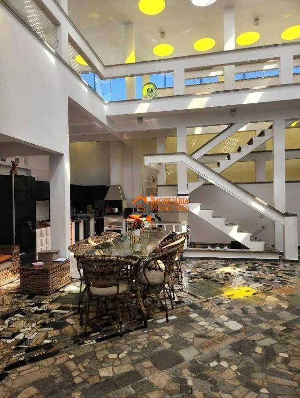 Imagem Sobrado com 3 dormitórios à venda, 300 m² por R$ 1.696.000 - Jardim Vila Galvão - Guarulhos/SP