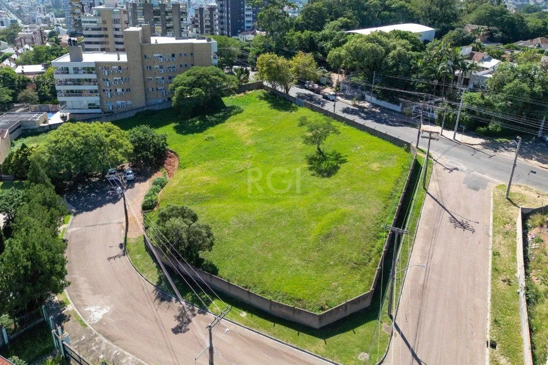 Imagem Excelente terreno à venda em Porto Alegre, localizado na Rua Correa Lima,