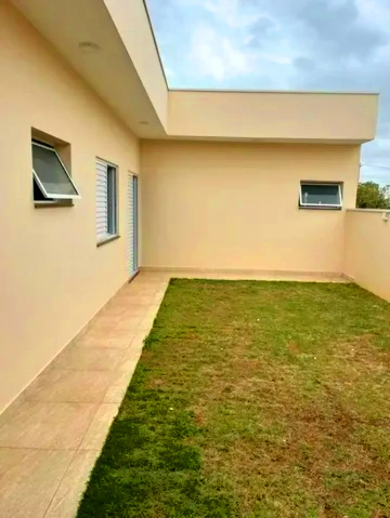 Imagem Casa Térrea de 3 Quartos no Condomínio Flamboyant, Porto Feliz-SP, com Segurança 24 Horas