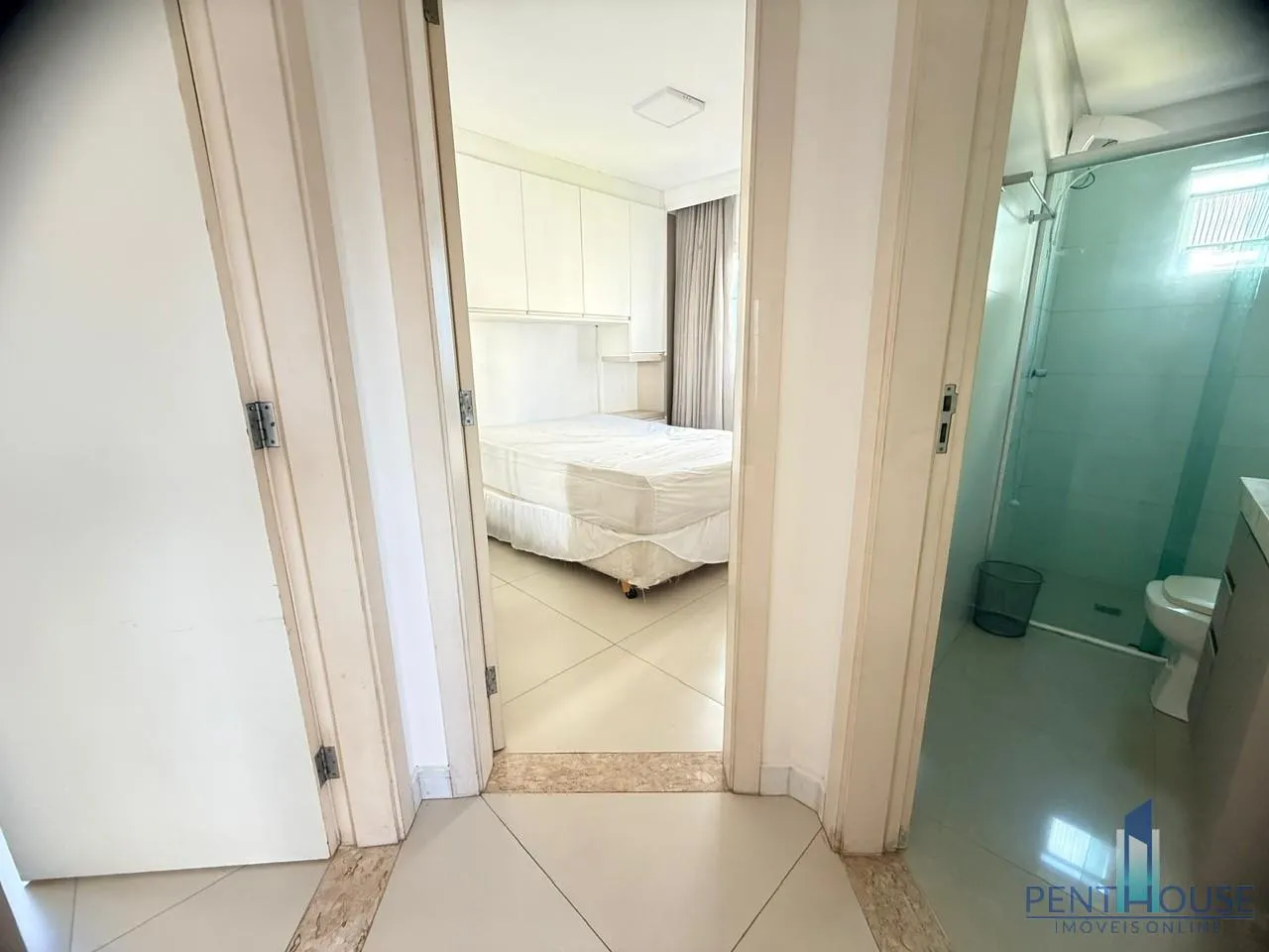 Imagem Apartamento Zona Central para Venda em Balneário Camboriú, CENTRO, 2 dormitórios, 1 suíte, 1 banheiro, 1 vaga