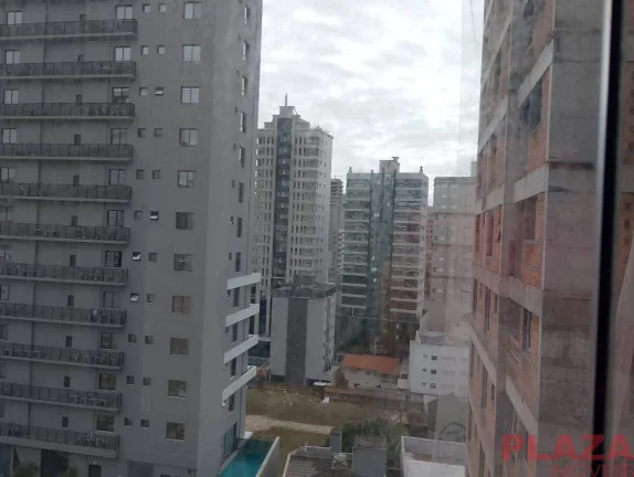 Imagem ️ Apartamento Alto Padrão – 3 Suítes | 2 Vagas | Vista Lateral para o Mar | 100m da Praia | Porto Belo