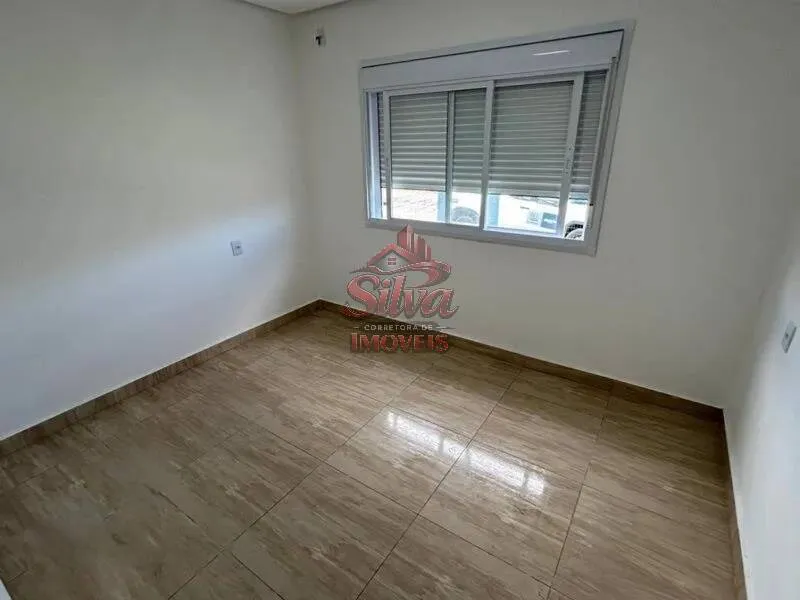 Imagem Casa 2 dormitórios com suíte em esquina