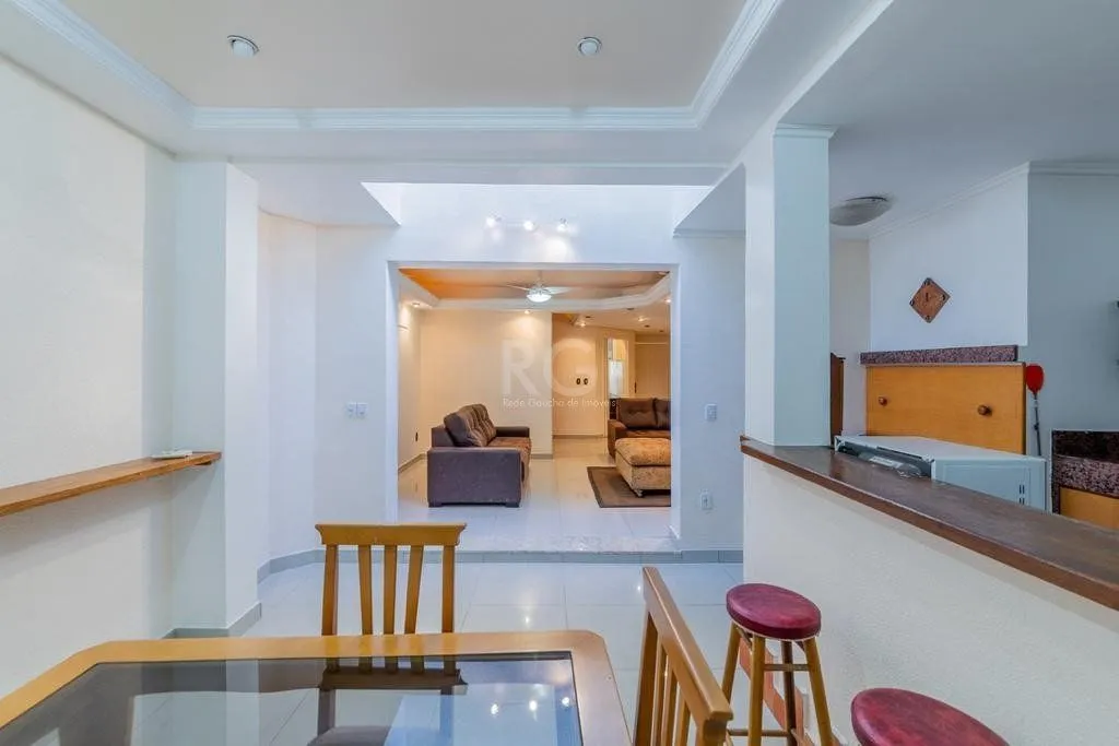 Imagem Casa Condominio para Venda - 210m², 3 dormitórios, sendo 3 suites, 1 vaga - Tristeza