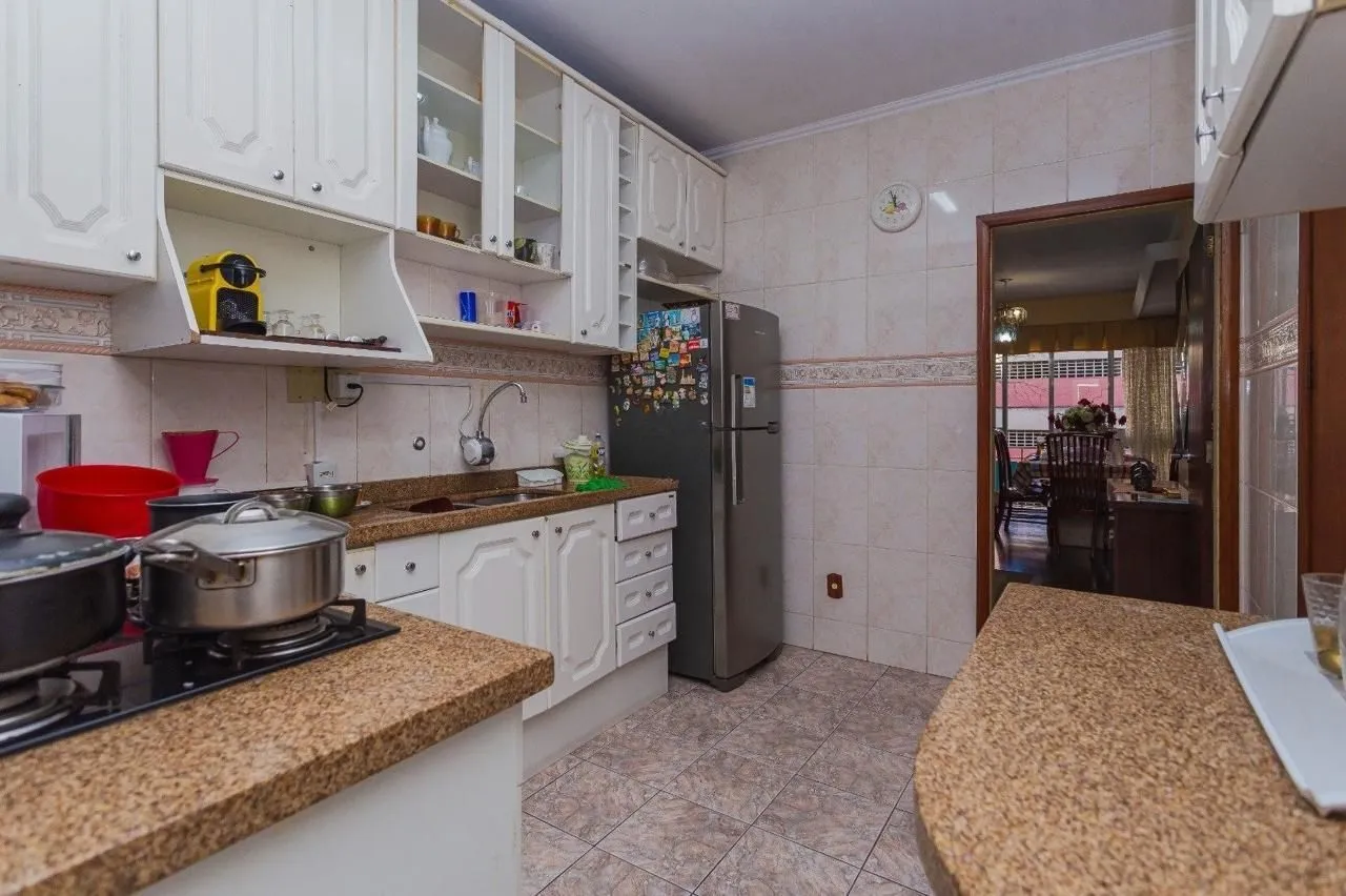 Imagem Apartamento com 171m², 4 dormitórios e 2 vagas no Centro Histórico.