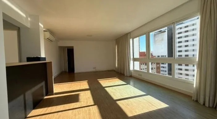 Imagem Apartamento com 3 dormitorios e suite no Menino Deus, Porto Alegre/RS