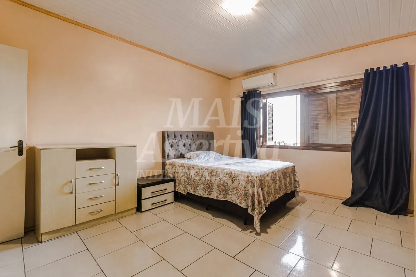 Imagem Casa semi mobiliada para venda, no bairro Canudos em Novo Hamburgo/RS. 

Terreno de 12x40 metros (4...