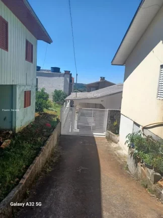 Imagem Casa para Venda em Concórdia, Petrópolis, 2 dormitórios, 1 banheiro, 1 vaga