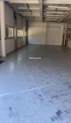 Imagem Galpão com 1400m² para locação em Mogi das Cruzes.