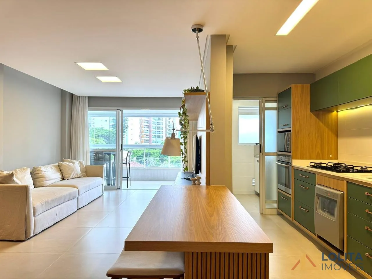 Imagem APARTAMENTO COM 3 QUARTOS SENDO 1 SUÍTE À VENDA NO BAIRRO AGRONÔMICA - FLORIANÓPOLIS/SC