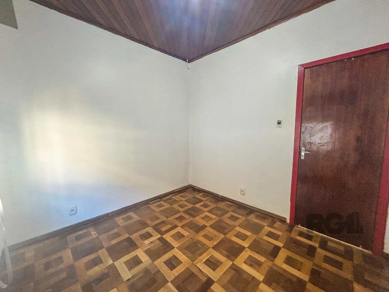 Imagem Casa 03 quartos, peças amplas, 03 dormitórios, salão de festas -3 vagas - Cavalhada