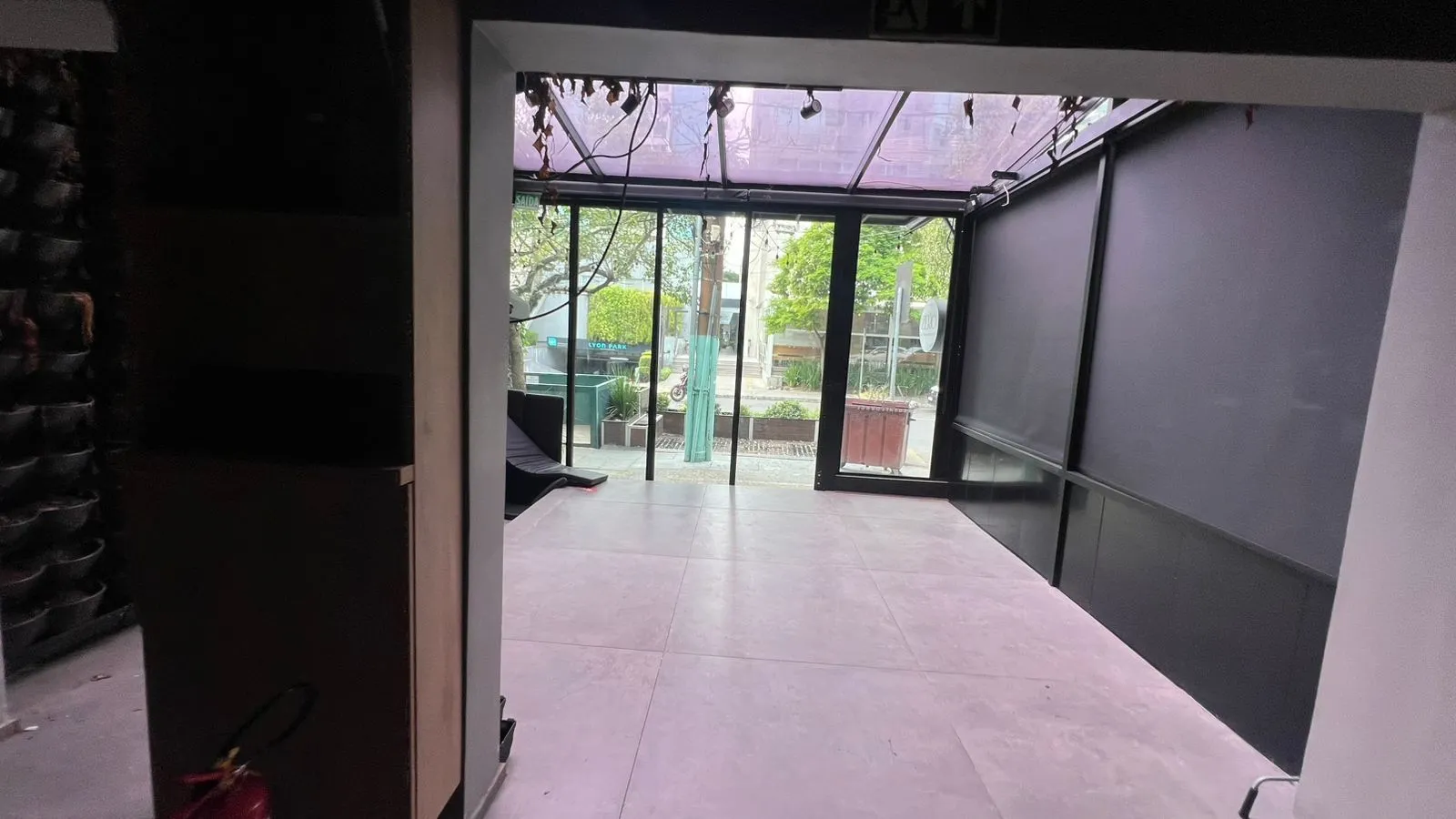 Imagem Loja com 90m², localizada no bairro Auxiliadora em Porto Alegre/RS.