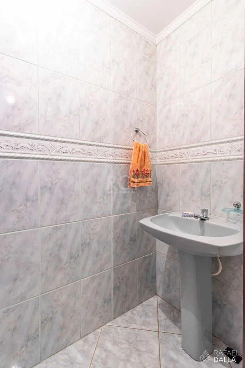 Imagem Casa para Venda - 574m², 3 dormitórios, sendo 2 suites, 8 vagas - Jardim Planalto