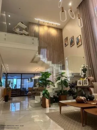 Imagem Casa alto padrão a venda na Av. Priscila Dutra