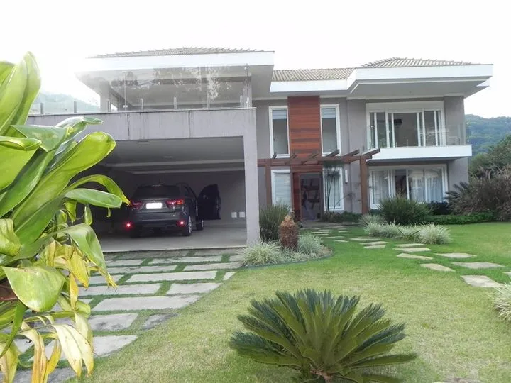 Foto do imóvel Casa de Condomínio com 5 Quartos à Venda, 500 m² em AVENIDA LÚCIO MEIRA, 855 - Várzea&nbsp;, Teresópolis - RJ