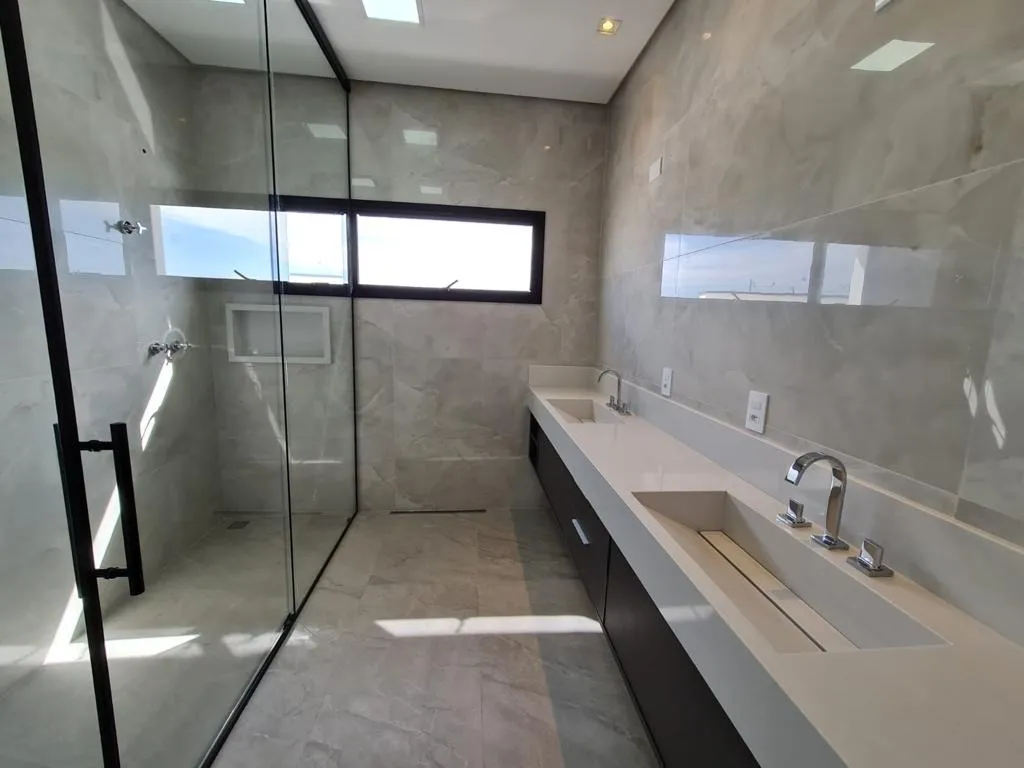 Imagem Linda Casa Térrea no Ecoresidencial Fazenda Jequitibá com 456m².