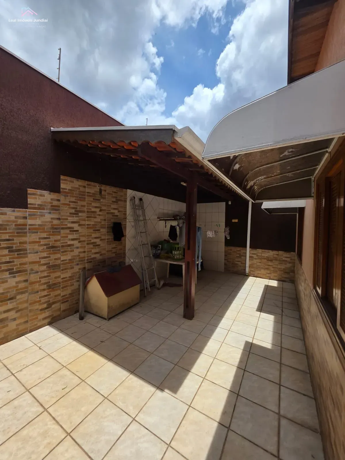 Imagem Casa à venda - Área útil 150 m2 com 2 dormitórios sendo 1 súíte - 2 vagas - Excelente Oportunidade d