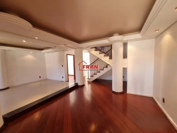 Imagem Belíssima Casa Alto Padrão em Condomínio fechado no Córrego