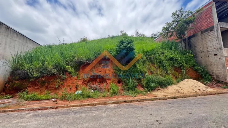 Imagem Lote de 300m² no Bairro Jardim Vitória
