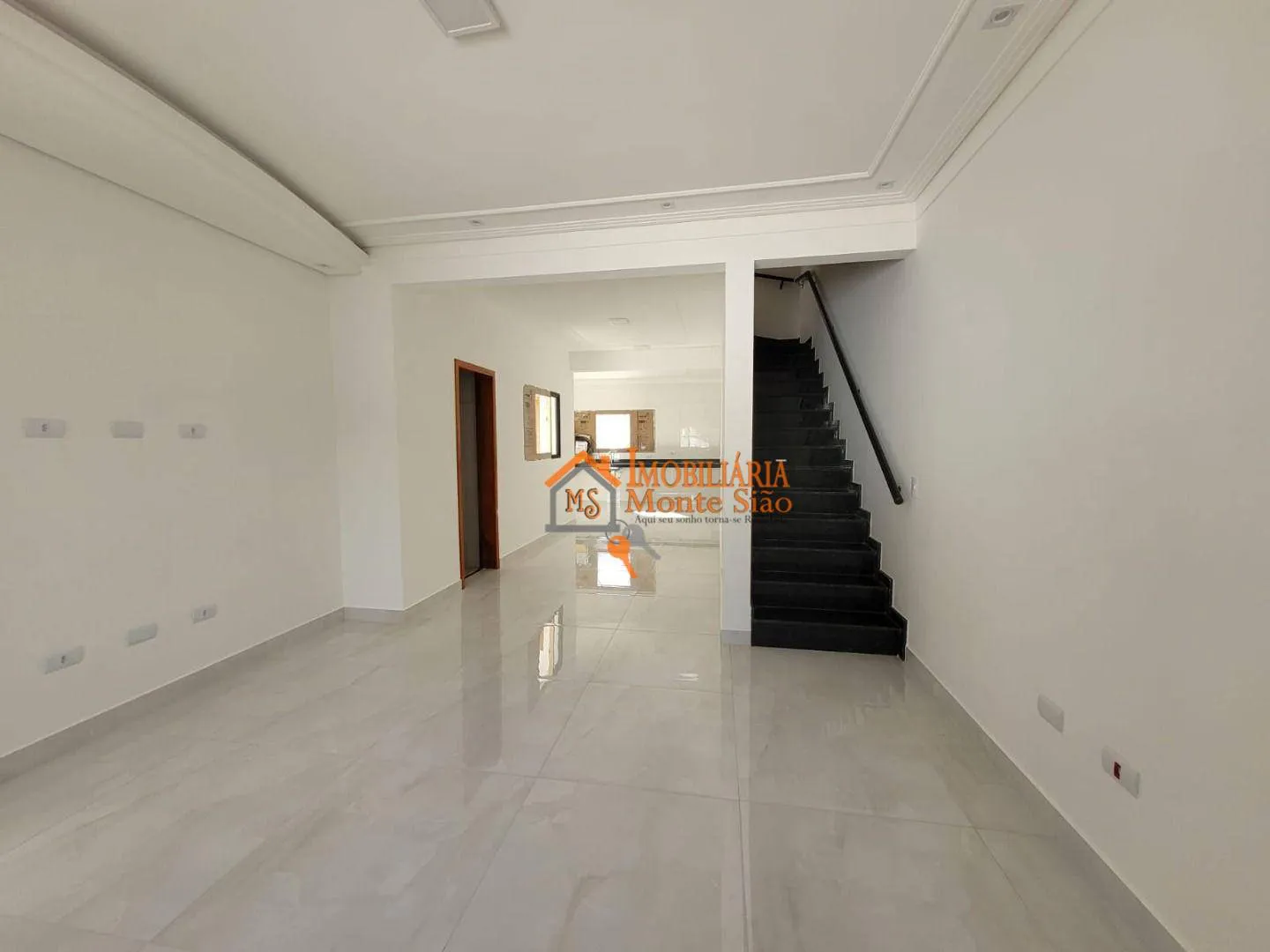 Imagem Sobrado com 3 dormitórios à venda, 140 m² por R$ 820.000,00 - Jardim Pres. Dutra - Guarulhos/SP