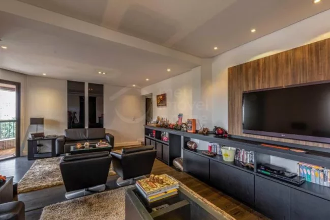 Imagem Apartamento a venda com 150m2, 4 dormitórios sendo 3 suítes no Campo Belo, São Paulo