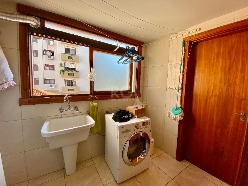 Imagem Apartamento Com 2 dormitórios Para comprar , 129 m² - Petrópolis - Porto Alegre