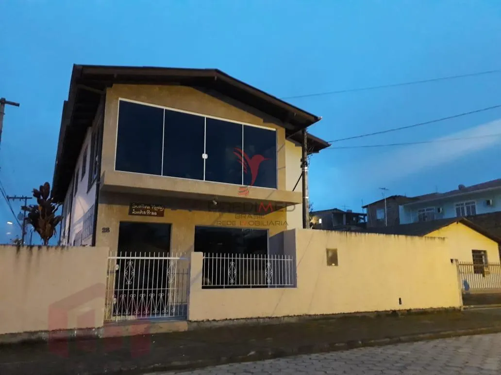 Imagem CASA A VENDA EM PALHOÇAS SC, COM 04 DORMITÓRIOS UM SUÍTE , VALOR R$ 889.000.00