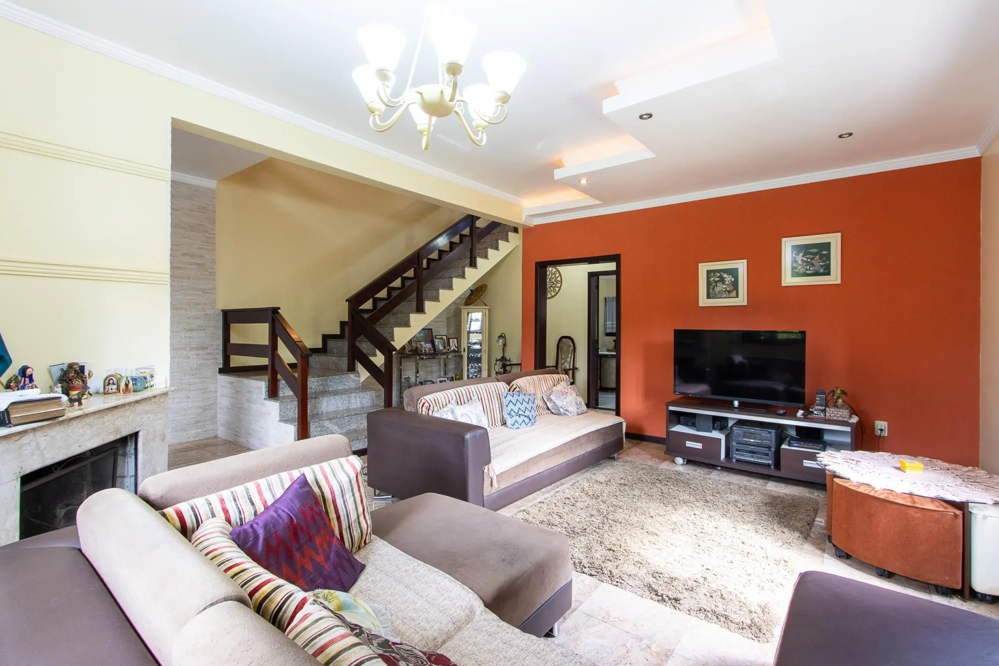 Imagem Casa Residencial ou Comercial, com 3 quartos (1 suite), 229m² privativos - Bairro Tristeza