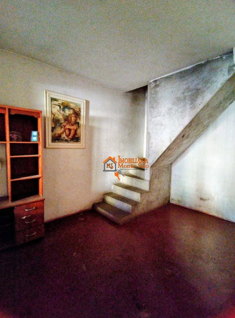Imagem Sobrado à venda, 252 m² por R$ 397.499,00 - Jardim Adriana - Guarulhos/SP