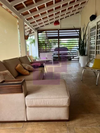 Imagem Casa à Venda no Condomínio Residencial Park Lane – 3 Suítes e Jardim com Árvores Frutíferas
