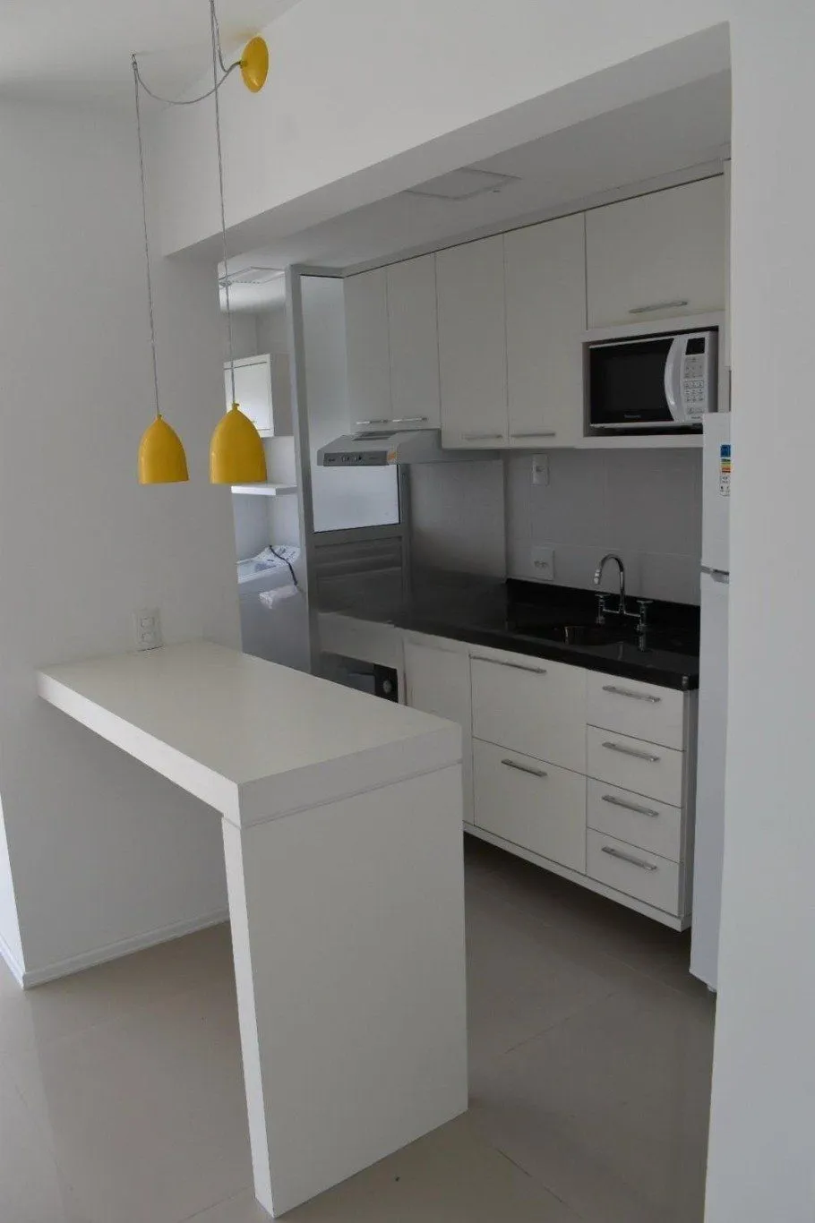 Imagem Apartamento com 3 quartos e 79m² à venda em Passo da Areia, Porto Alegre. Rua Bezerra De Menezes, Passo Da Areia, Porto Alegre