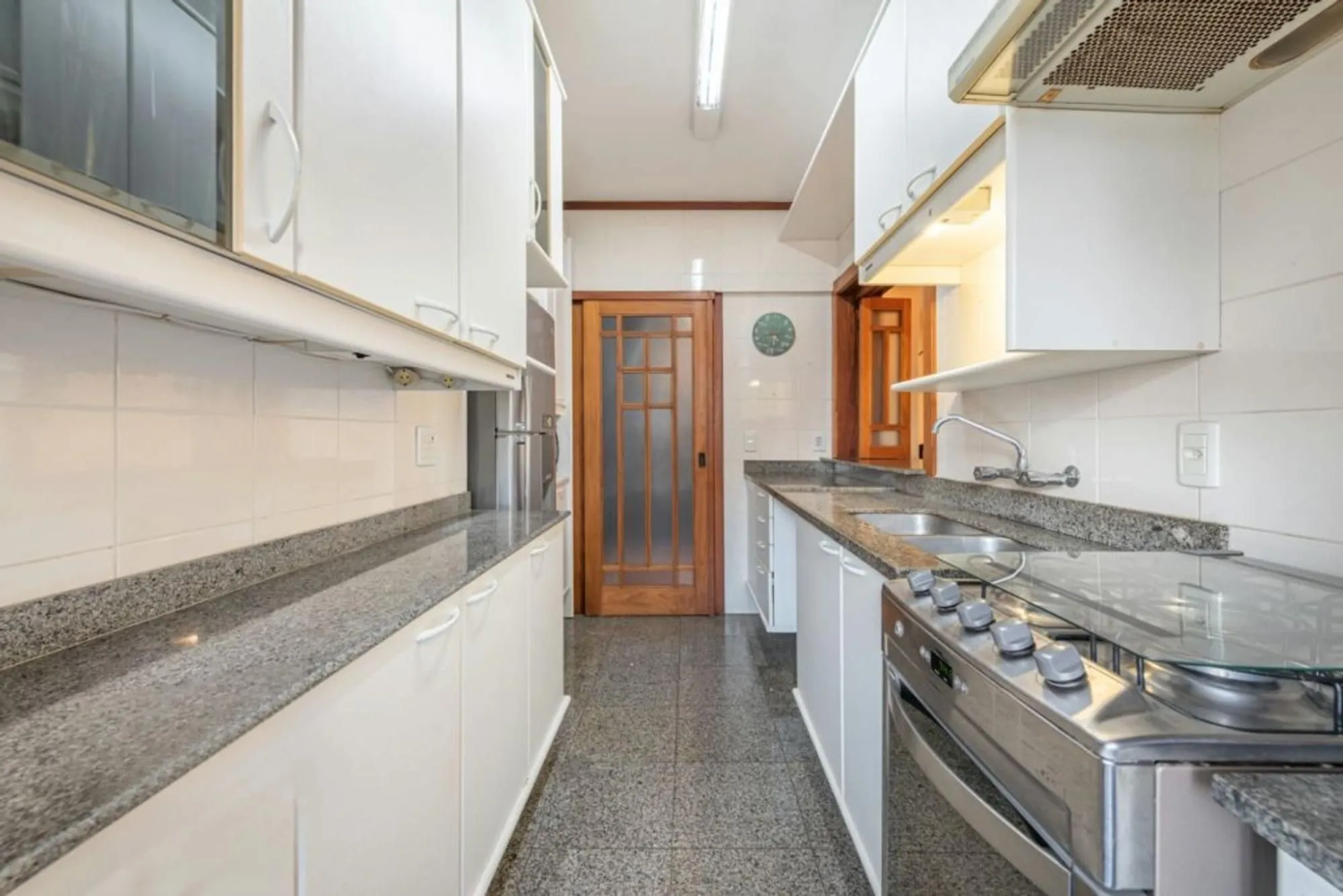 Imagem Apartamento à venda em Petrópolis com 153 m², 2 quartos, 1 suíte, 2 vagas