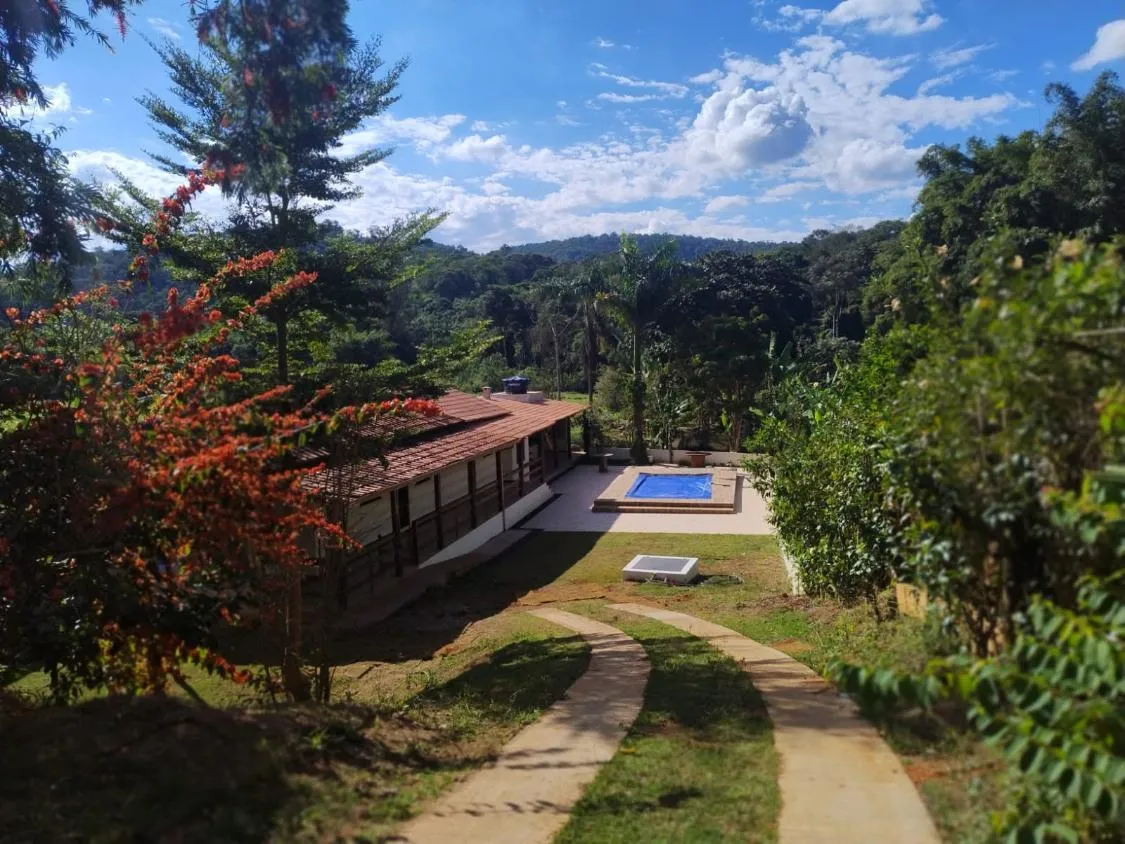 Imagem Linda Chácara à Venda em Moeda/MG / área total de 2.500 m²