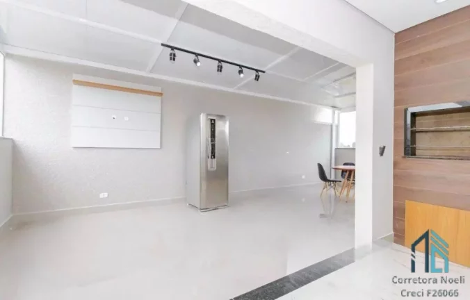Imagem Sobrado Mobiliado com terraço , 03 quartos c/suíte, 04 vagas, no Pinheirinho em Curitiba PR