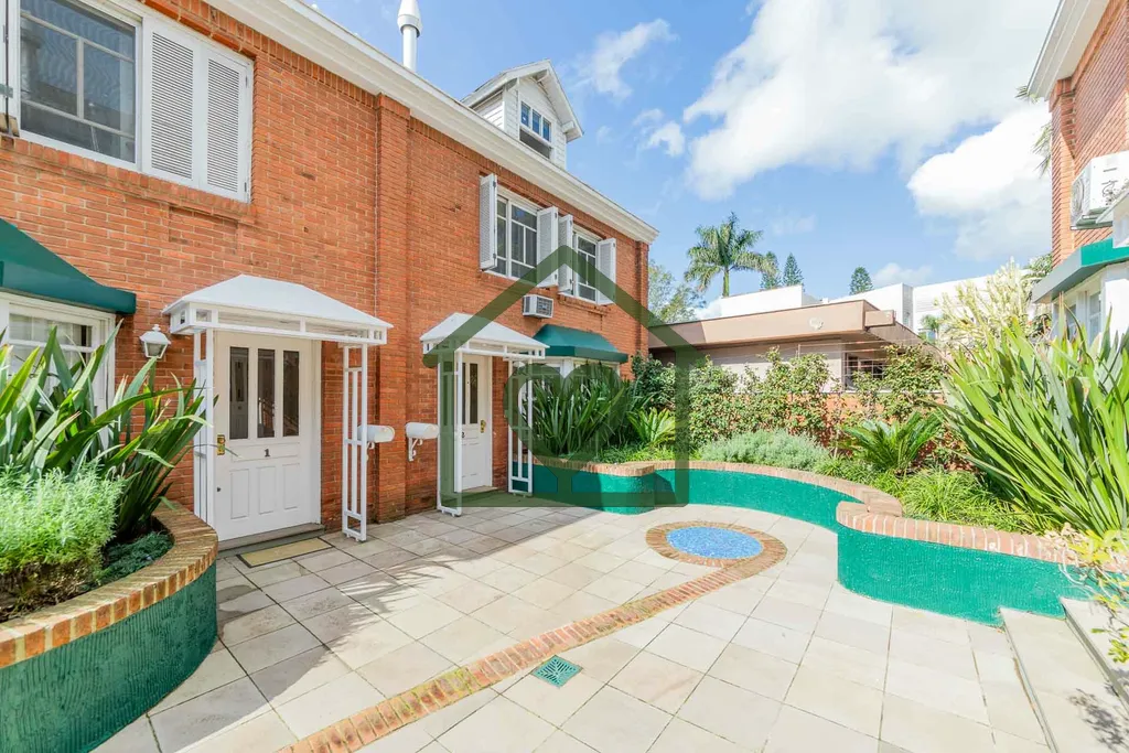 Imagem Esta elegante casa no prestigiado condomínio British House oferece 222,64 m2 de área construída, ...