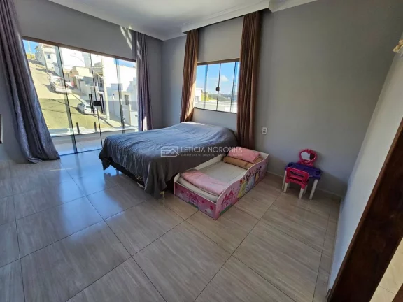 Imagem Casa à Venda