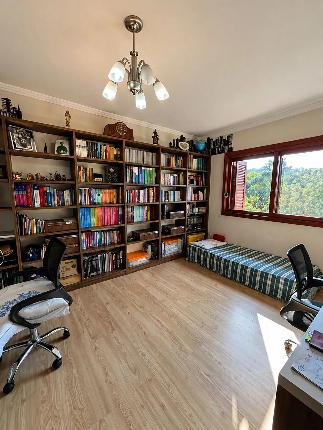 Imagem Luxuosa Residência no Cantegril | 4 Dormitórios, 3 Suítes, 273m² e 8 Vagas