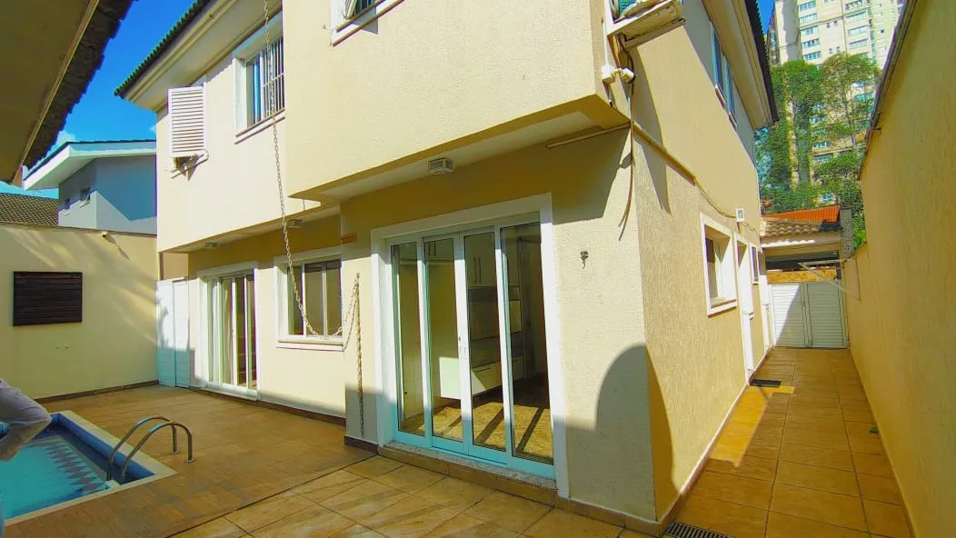 Imagem Casa Térrea com Acessibilidade e Conforto em Alphaville
