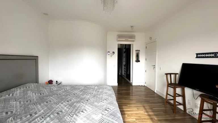 Imagem Belíssima casa totalmente mobiliada de alto padrão com 3 suítes, sendo 1 suíte master com banhei...