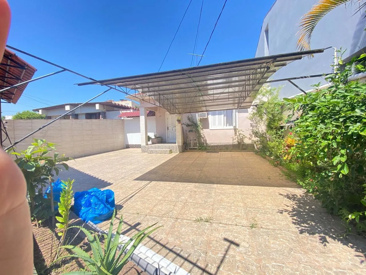 Imagem Casa 4 dormitórios I vaga 8 carros I Bairro Camaquã