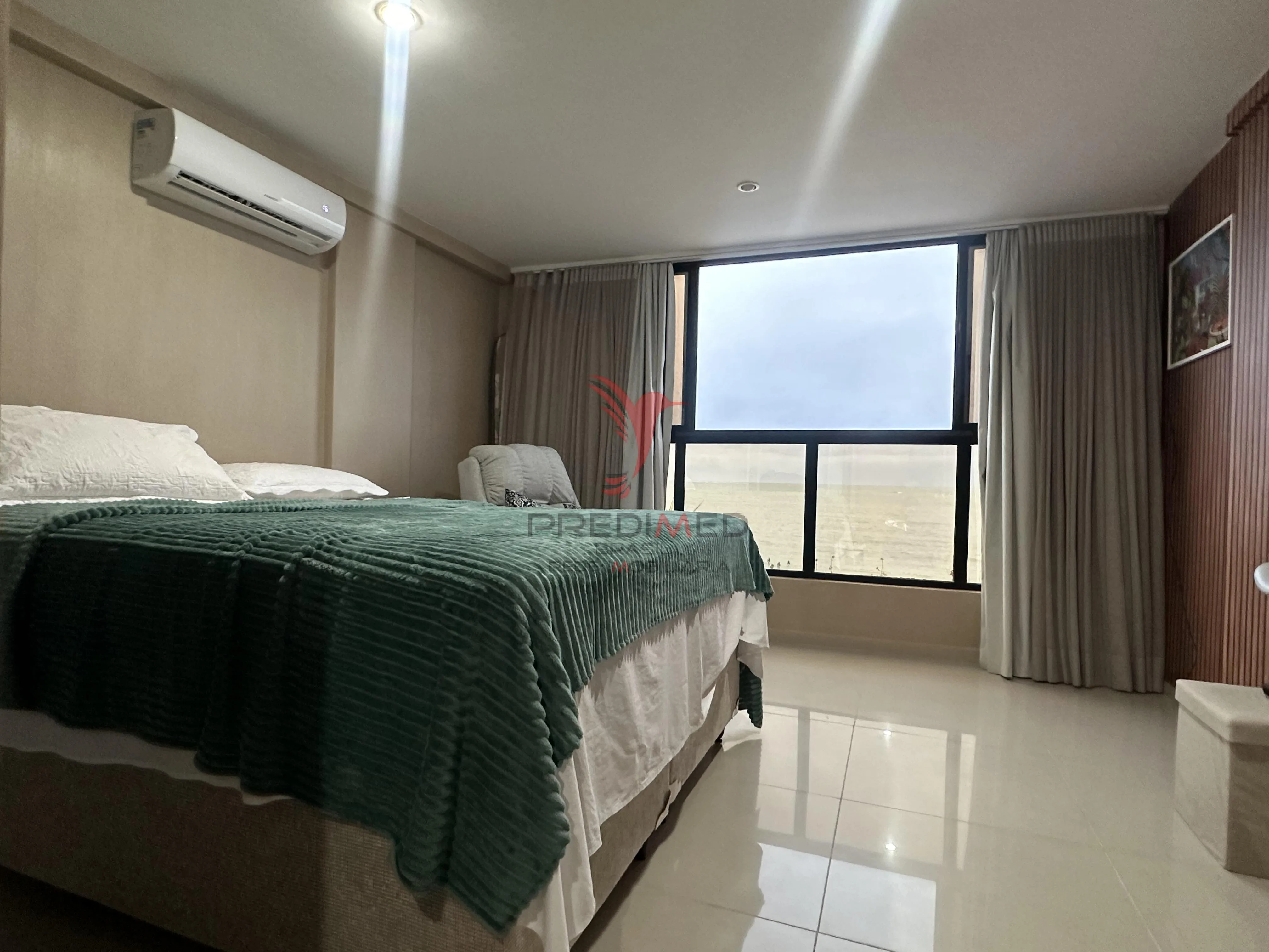 Imagem Vende-se flat na beira-mar do Bessa, vista definitiva, pronto para rentabilizar