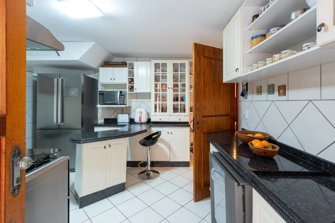 Imagem Casa Condominio para Venda - 225.18m², 3 dormitórios, sendo 1 suites, 2 vagas - Jardim Isabel