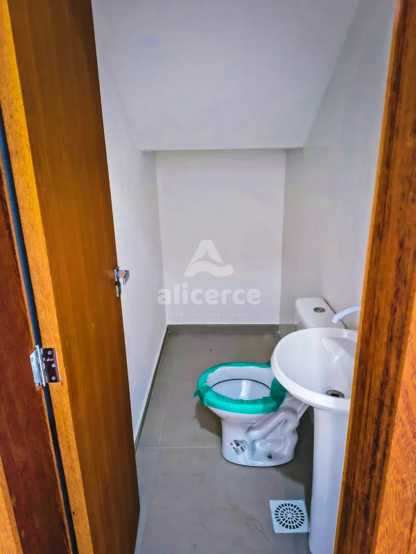 Imagem Sobrado à venda com 2 quartos 2 suítes, 78m² em Areias São José