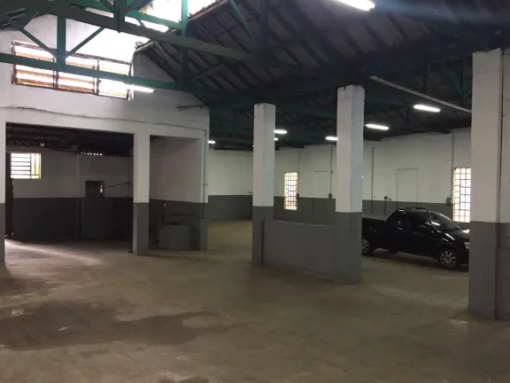 Imagem Barracão comercial com 853,80m2 de construção em terreno de 998,50m2 no centro de Limeira em exce...