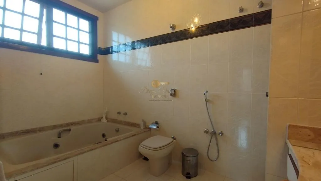 Imagem Casa para Venda em Teresópolis / RJ no bairro Golfe