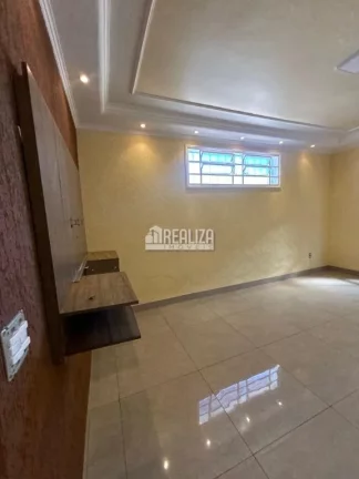 Imagem Casa para Alugar em Parque das Américas, Uberaba