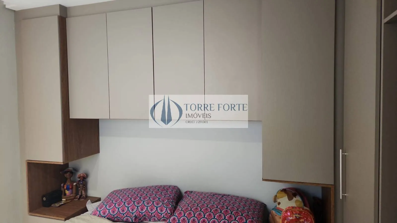 Imagem Apartamento de 2 dormitórios com sacada na Vila Carmosina