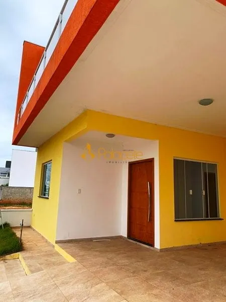Foto do imóvel Casa à venda 3 Quartos, 1 Suite, 4 Vagas, 258.5M², Campo Alegre, Pindamonhangaba - SP | Condomínio Moema Ville