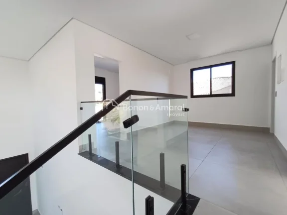 Imagem Sobrado à venda em condomínio fechado, com excelente padrão construtivo e ótima distribuição d...